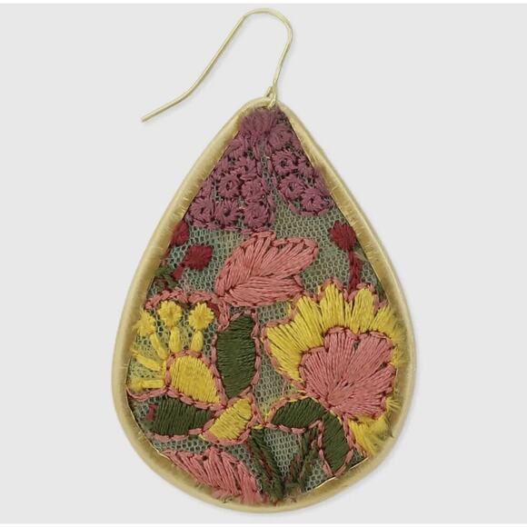 Light Pink Flower Embroidery Cuff Bracelet - Picture 3 of 3